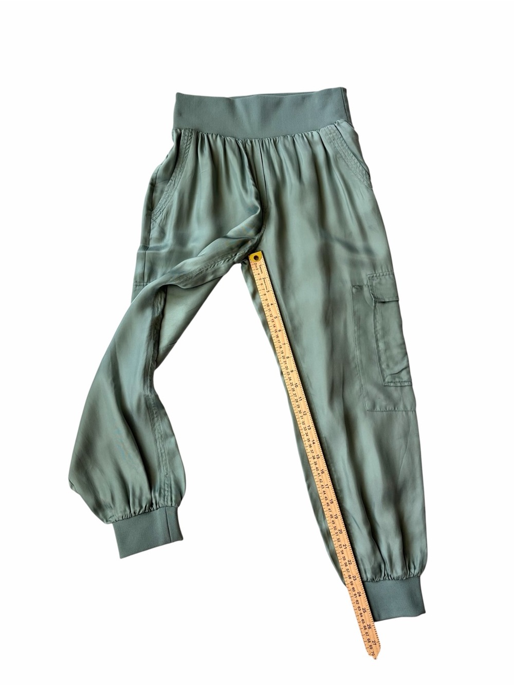 NWOT-cinq a sept Giles Cargo Jogger Pant in Sage Green Size-Small - Picture 5 of 8